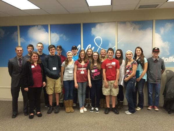 techattolles's tweet photo. .@JAengineers stopped by the Launch Lab for a little coding exercise using the iPads. Come back soon! #TollesTech http://t.co/Wy95L7pM6D