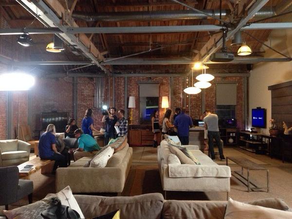 ooohnelle's tweet photo. #microsoftholiday #pov http://t.co/qrEg7WNwHJ