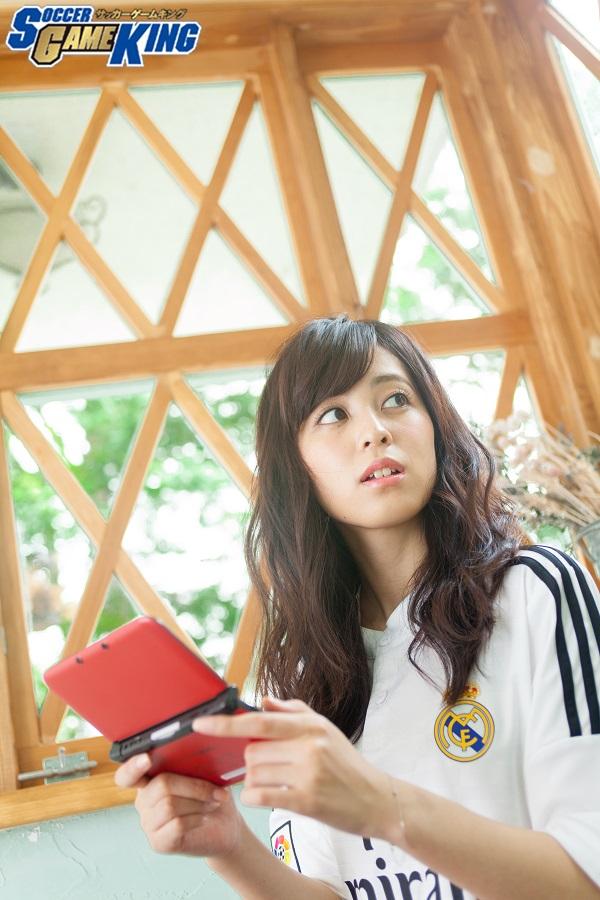 Twitter पर サッカーキング フォトギャラリー 久慈暁子さん Http T Co M8qcr5skyr 本日発売のサッカーゲームキング表紙を飾っていただいた久慈暁子さんの写真ギャラリーです Http T Co 3ppd6l0b04