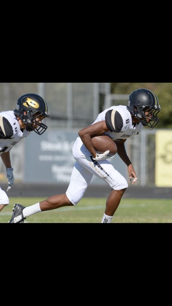 jeff_hector's tweet photo. HOMECOMING GAME TOMMROW http://t.co/MraXjTeSnI