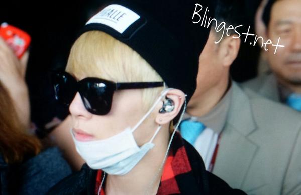 141024 Jonghyun @ Rumbo a Corea {Haneda-Gimpo} B0rmAVOCEAIdCUF