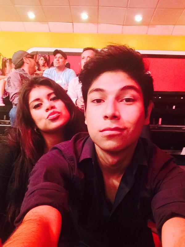 karissaZerep's tweet photo. En #PremiosFama http://t.co/9QBkLYFWkF