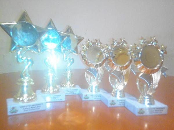 KKombani's tweet photo. #StillElated @AliceKombani beat 56 other entries to sweep 6 awards at @KenyattaUni #CultureWeek Festival last evening http://t.co/HIrQZEdzN8