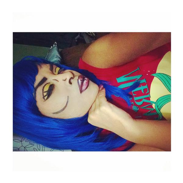 ___danieeee's tweet photo. Yes, this is actually on my face. I need more practice though! #popart #comicbookfigure #stillneedwork http://t.co/e6XoqE0bZB