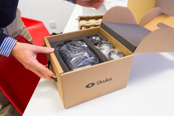vzzual's tweet photo. Just unboxed our #OculusRift virtual reality headset DK2 developer kit. Tested OK on mac - very profound experience! http://t.co/whGixFYenB