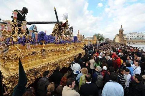 Soy_Cofrade's tweet photo. Buenos días Cofrades, ¡¡Vámonos con Triana!! http://t.co/DMcRNA33m9