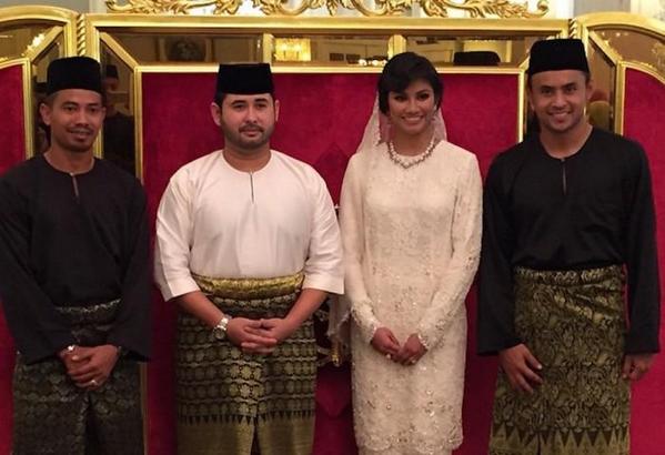 MProject2014's tweet image. Selamat Pengantin Baru TMJ