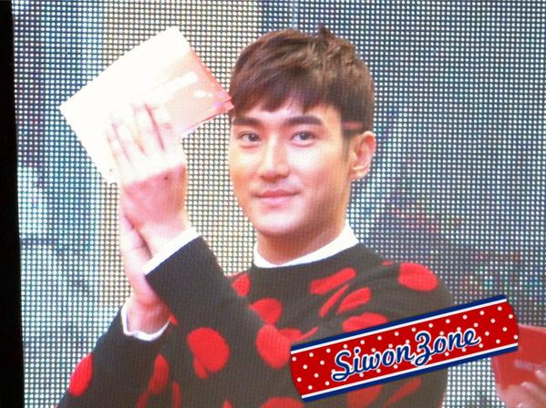 102024 <a href="/Siwon407/">S</a> in Beijing event (2)