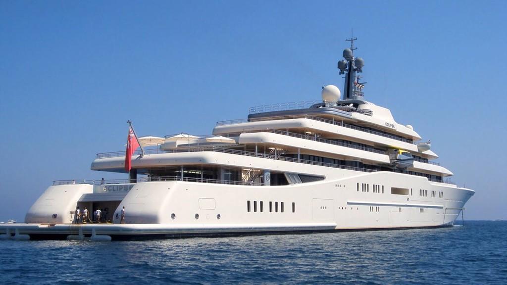 "" A mega yacht with value same as Jay Z net worth . Happy birthday Roman Abramovich! *bows 