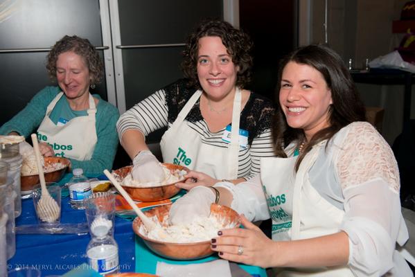 SeattleShabbosP's tweet photo. Seattle Challah Bake ... what fantastic Challah! #keepingittogether #shabbosproject #challahbake http://t.co/8PI75KBlUC