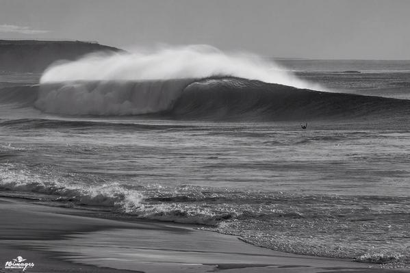 Hands up !!! #Heavy 
By 16Images