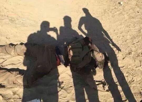 alisasek414's tweet photo. النصر من الله 
انتصارات قواتنا البطله على داعش في جرف الصخر 
الحمد لله على النصر
دعائكم للمزيد من الانتصارات 
يارب http://t.co/CFVur9nd5E