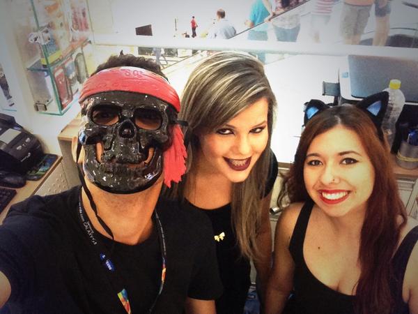 mobilepatio's tweet photo. #ControleDay #Halloween #TIM @FreirJoao @leoqueiroztim @aguiasretailtco @anderindalecio @Power_Dealer @TIMBrasil http://t.co/76AOCHFmCd