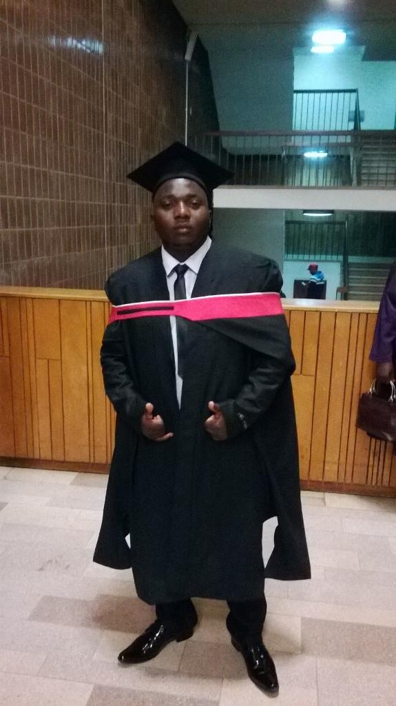 biiza2's tweet image. Graduation LLB