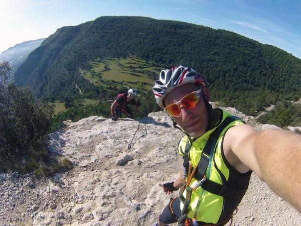 MarcGuasch1's tweet photo. Brutal entreno hoy en la Vía Ferrata de Centellas con mi compañero @JoanPedrero #challengedakar2015 #yamaha #madform http://t.co/JNob5RlqLM