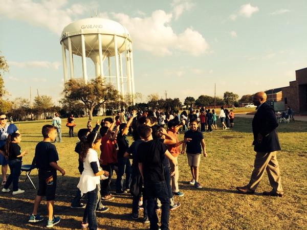 Dr. Hudson helping out at Bradfield's field day #gisdarea3