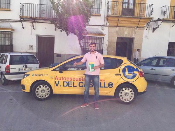 AutoescuelaVDC's tweet photo. ¡ENHORABUENA @JairoR_93 ! Gracias por confiar en nosotros. http://t.co/PMv3Mt3dCe