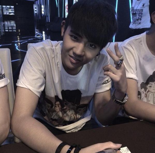 NICKKunatip's tweet photo. ขอบคุณที่ดูวัยเป้ง ขอบคุณที่รักเป้ง http://t.co/ukkYWGwUd2
