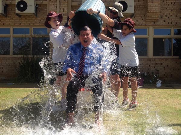 Good work <a href="/RichardWinPe/">Richard Win Pe</a> @EllisMim for completing the ice bucket challenge and raising $$ for Motor Neurone Disease