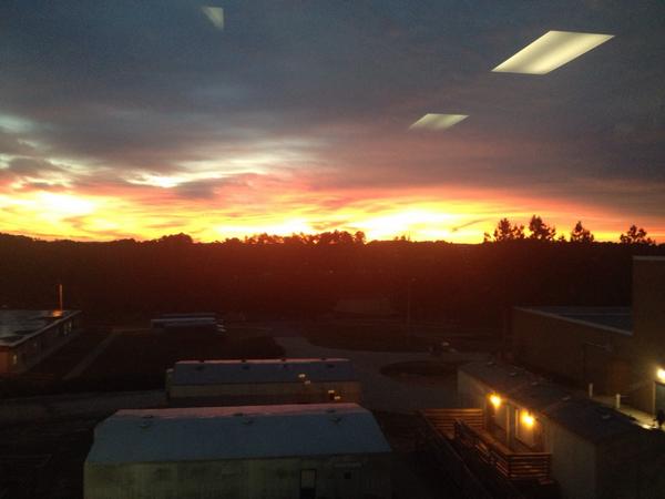 MrsBEnglishGHHS's tweet photo. #GHHSsunrise http://t.co/ANVNmKjTE1