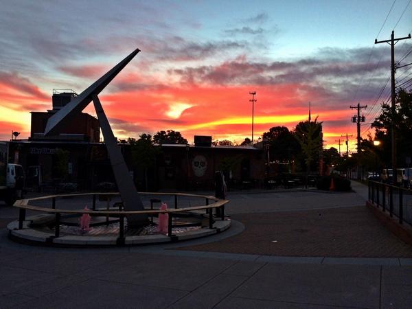 mindfulandgood's tweet image. RT @GUTSCharlotte: Perfect sky this morning to kick off #GUTSCLT2014! It&apos;s all for the kids!