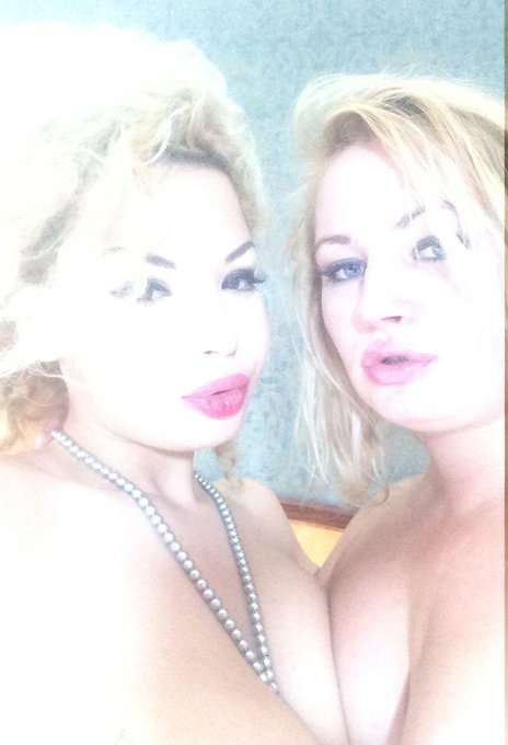 from the other day - me and @ArubaJasmine :) http://t.co/OC9NtbWB6Z