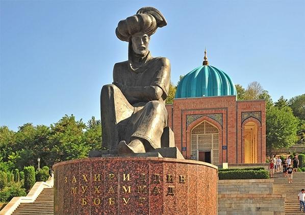Monument to Babur. Andijan, Uzbekistan, Silk Road.
ut.uz/gallery/20 #silkroad