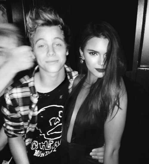 fakelukey's tweet image. happy 2 months, babe, love you lots 😘 💕 @kendalljfraud