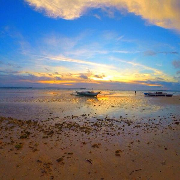 DreamChasersPH's tweet photo. Cebu Day2:Reposting this photo taken by dream chaser Samm Bugay!Bantayan Island.#chasethedream for moments like this. http://t.co/PBGvJGYPzY