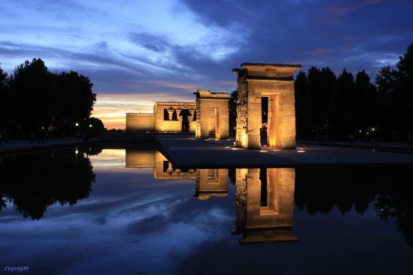 Nos gusta #Madrid por lugares tan especiales y llenos de magia como el Templo de Debod