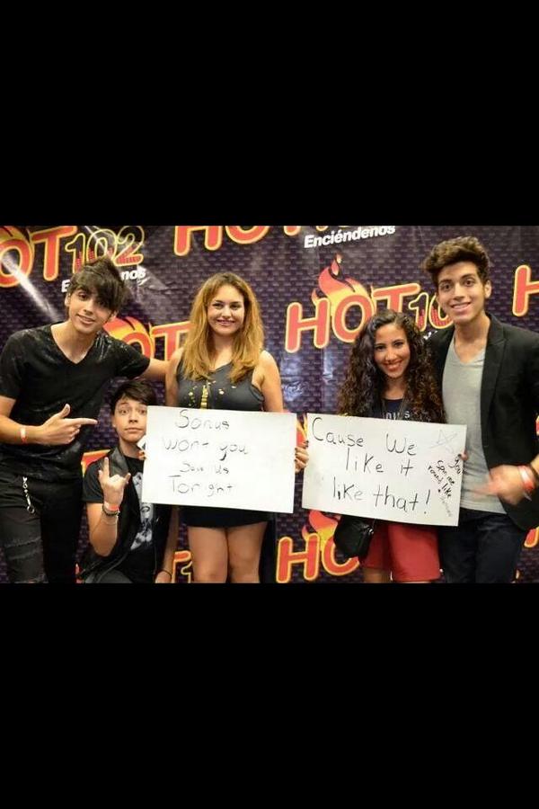 anaiscondepr's tweet photo. @CheloMichelli #HotEvolution mis sentimientos 😭 ! Regresen Pronto @SonusBand http://t.co/Ai10ueQod2