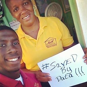 LenroyP's tweet photo. #SavedByData #AtTheOffice http://t.co/FvPLQttNg3 http://t.co/0Q8K9eq2IC