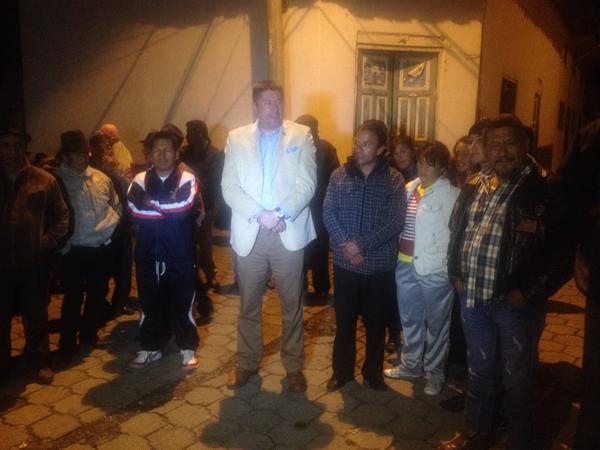 GADGuaranda's tweet photo. Alcalde de Guaranda @RamssES_Mashi visito el barrio Tomabela en Guanujo http://t.co/NUDy2XqdsR