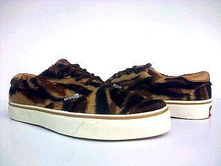 Hilinkshoes's tweet photo. Vans woman size 37-40 175k (blm ongkir) minat? invite pin 7D2EAB0F/08969973614 http://t.co/XL08GOP9bj