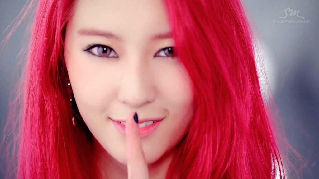 Happy birthday Krystal Jung~!   