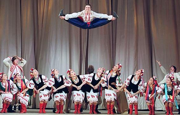 killerdancepics's tweet photo. Spectacular MOISEYEV dance company #amazing #beautiful #Russia #Ukraine #Georgia #URSS http://t.co/NK1thmRWbH