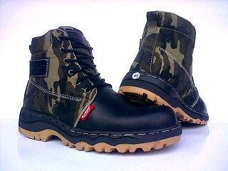 Hilinkshoes's tweet photo. Kickers boots size 40-44 250k  (blm ongkir) minat? invite pin 7D2EAB0F/08969973614 http://t.co/JLR26AiVF6