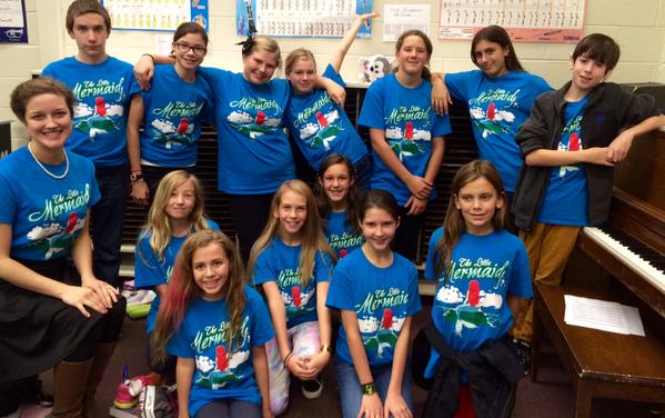 MMS_WOLVES's tweet image. Look it's the 6th graders in #MMSChorus! #littlemermaidjr #kingtriton #underthesea Come see us Nov 7-9, 2014.