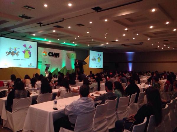 LideresMexicano's tweet photo. @PrimusJaime miembro de @ClubLideresF impartiendo conferencia en @CetysCIAN esta mañana , muchas felicidades http://t.co/kxSWtxH0qE