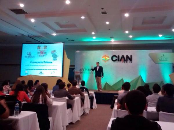 LideresMexicano's tweet photo. @PrimusJaime miembro de @ClubLideresF impartiendo conferencia en @CetysCIAN esta mañana , muchas felicidades http://t.co/kxSWtxH0qE