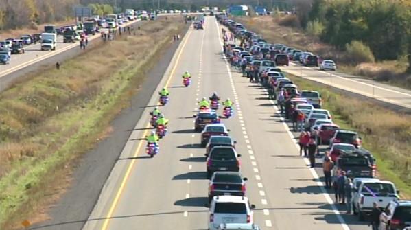 haleymorrisonn's tweet photo. this is why Canada is such a great country, rip Nathan Cirillo ❤️🍁 http://t.co/fdnZHjTWyI