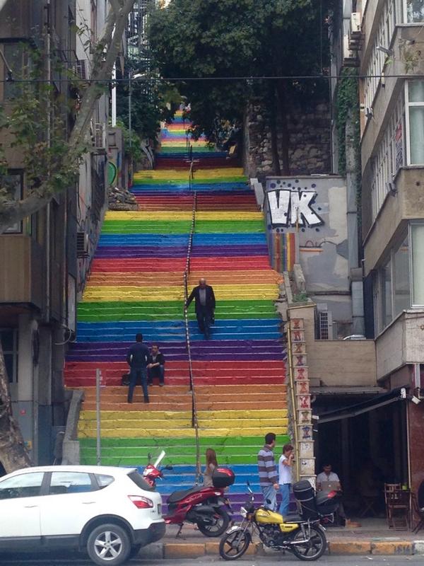 esdas_'s tweet photo. #Estambul Art http://t.co/Kwr8pzhMXR