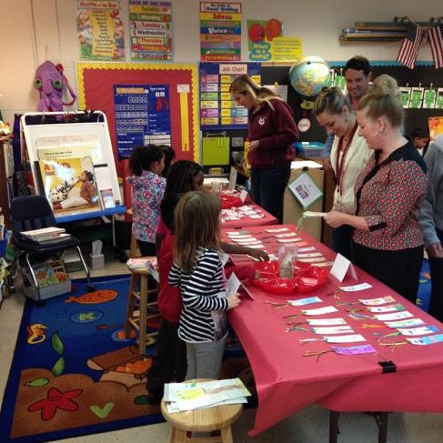 AMStephens_'s tweet photo. First graders at #RoundElementary became producers, selling their homemade goods! @mymcpsva http://t.co/OFOkOZyYTH