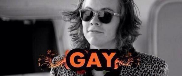 soulzev's tweet image. por estas cosas imposible no amar este fandom

#StealMyGirlVideoToday 
#EMABiggestFans1D