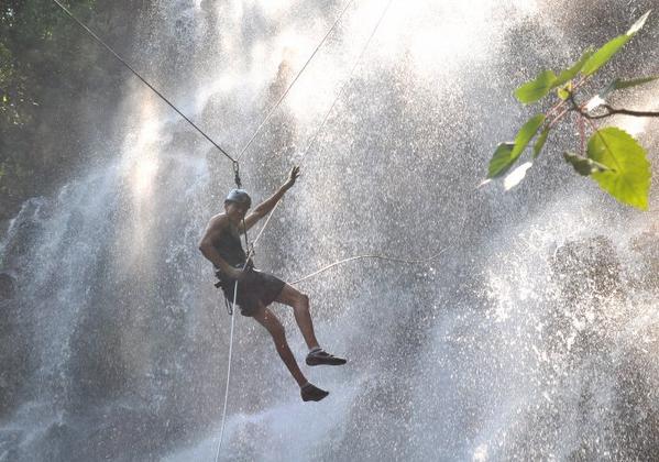 UltimaHoracom's tweet photo. [VIDEO] Salto Cristal: Deportes extremos, naturaleza y ecoaventura http://t.co/HinaVJdiWy http://t.co/YeI5328qbG