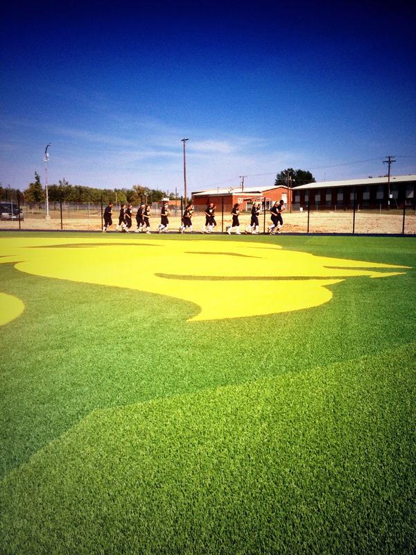Lion_Softball's tweet photo. First ever team practice on Lion's Softball Field! Home run derby coming up shortly! RT if you love the new facility http://t.co/0gBUJQxBFN
