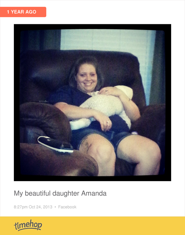 txsnlvr69's tweet photo. wow Amanda has lost so much weight since this pic was taken http://t.co/urwBHzY0DG http://t.co/4jHJ7tjCgx