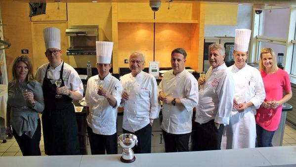 Massive CONGRATULATIONS to my mate and colleague <a href="/JamesBenningto1/">James Bennington</a> who has been crowned <a href="/groceryaid/">GroceryAid🌈</a> #CookOfTheYear!