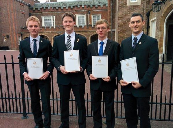 DofE1WW's tweet photo. Well done to past &amp; present @no1welshatc members James Cadreman, James Griffin, Cpl Spragg &amp; CI Cocks - Gold DofE! http://t.co/7fgqk7AfFn