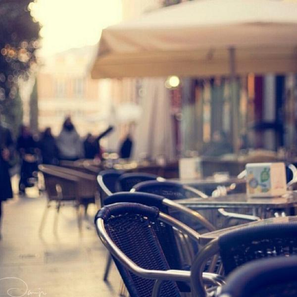 لا تأتي الأمور على قدر حلمك..

إنما على قدر سعيگ لهآ..!